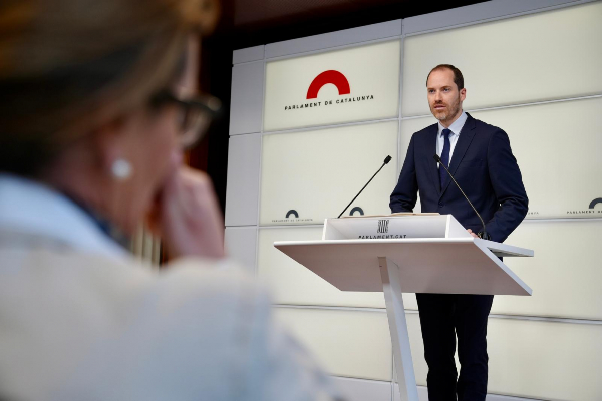 Juan Fernández: “Illa es la decepción y la estafa política más grande de la historia reciente de Cataluña”